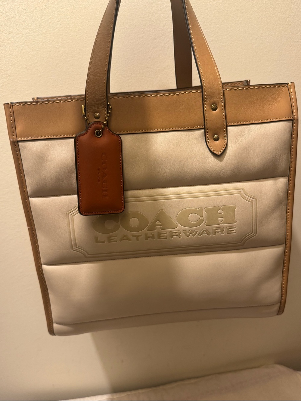 Coach Field Tote 22 Colorblock Quilting Coach Badge Leather Ivory Multi EUC Set - Picture 16 of 17